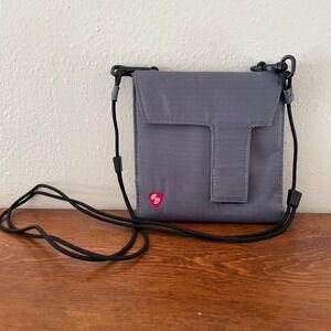 REI‎ Canvas trifold RFID Wallet Passport Crossbody Bag Pouch pockets ID Travel